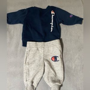 Baby Champion sweatsuit size 3/6 months